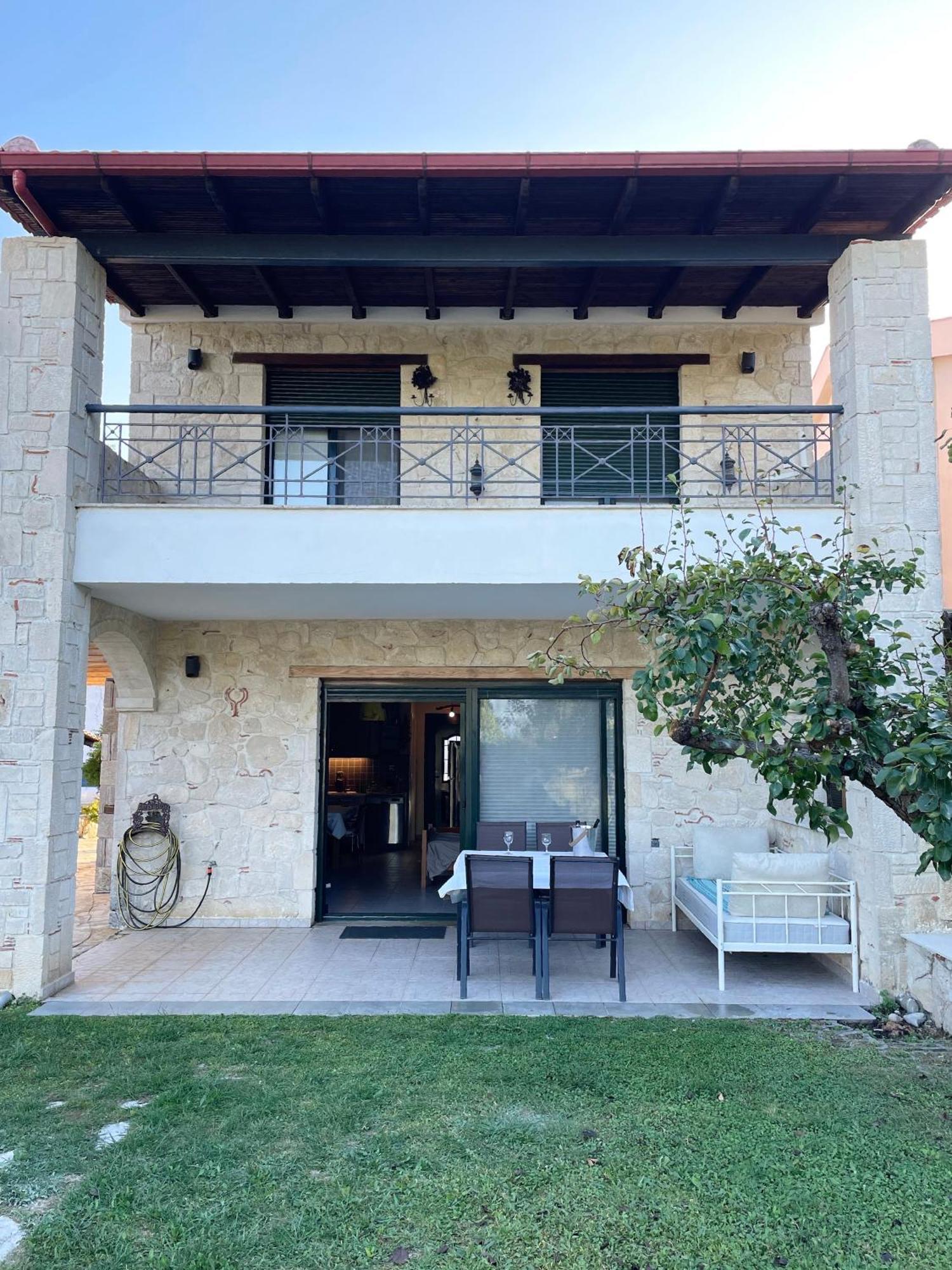Mikael Pool Villa *