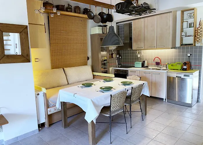Mikael Pool Villa Paliouri
